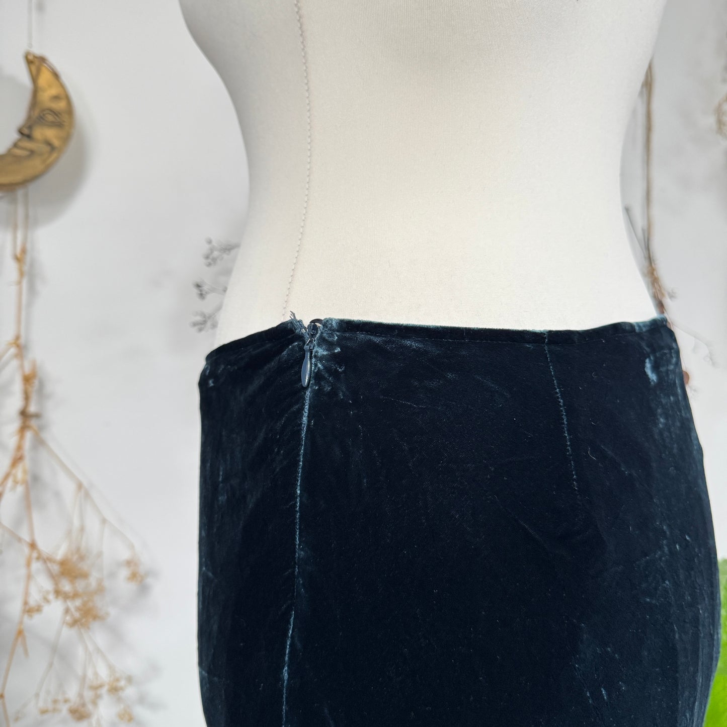 Teal velvet skirt - size L