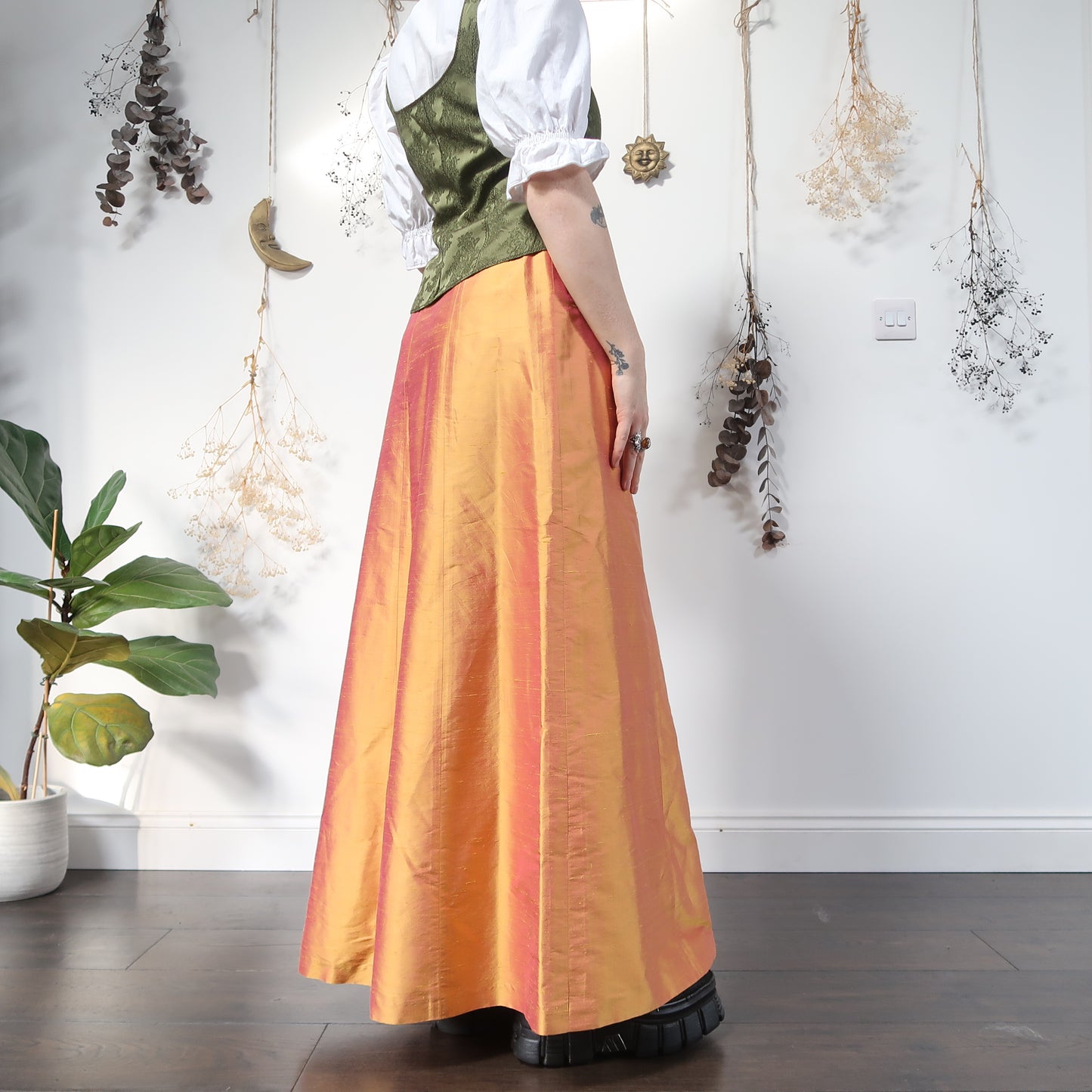 Yellow/pink two tone skirt - size M
