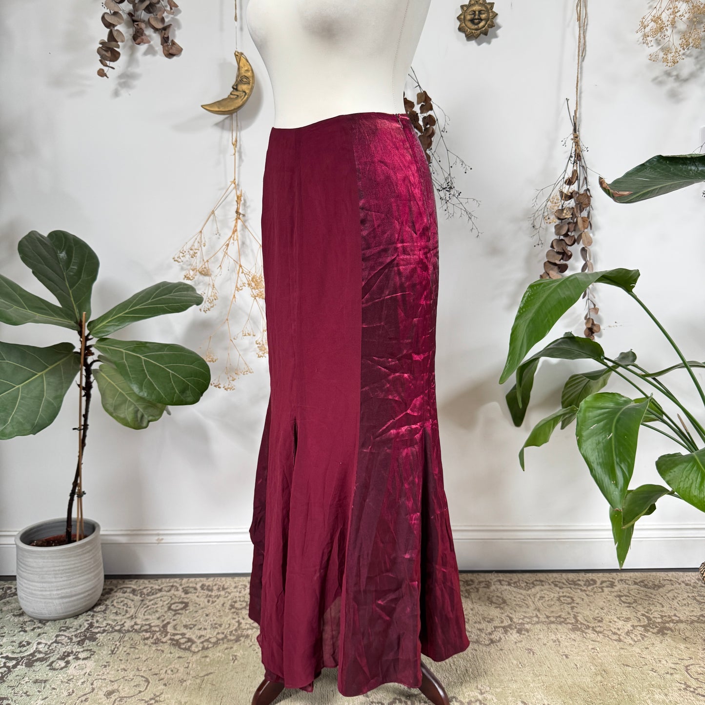 Berry maxi skirt - size M