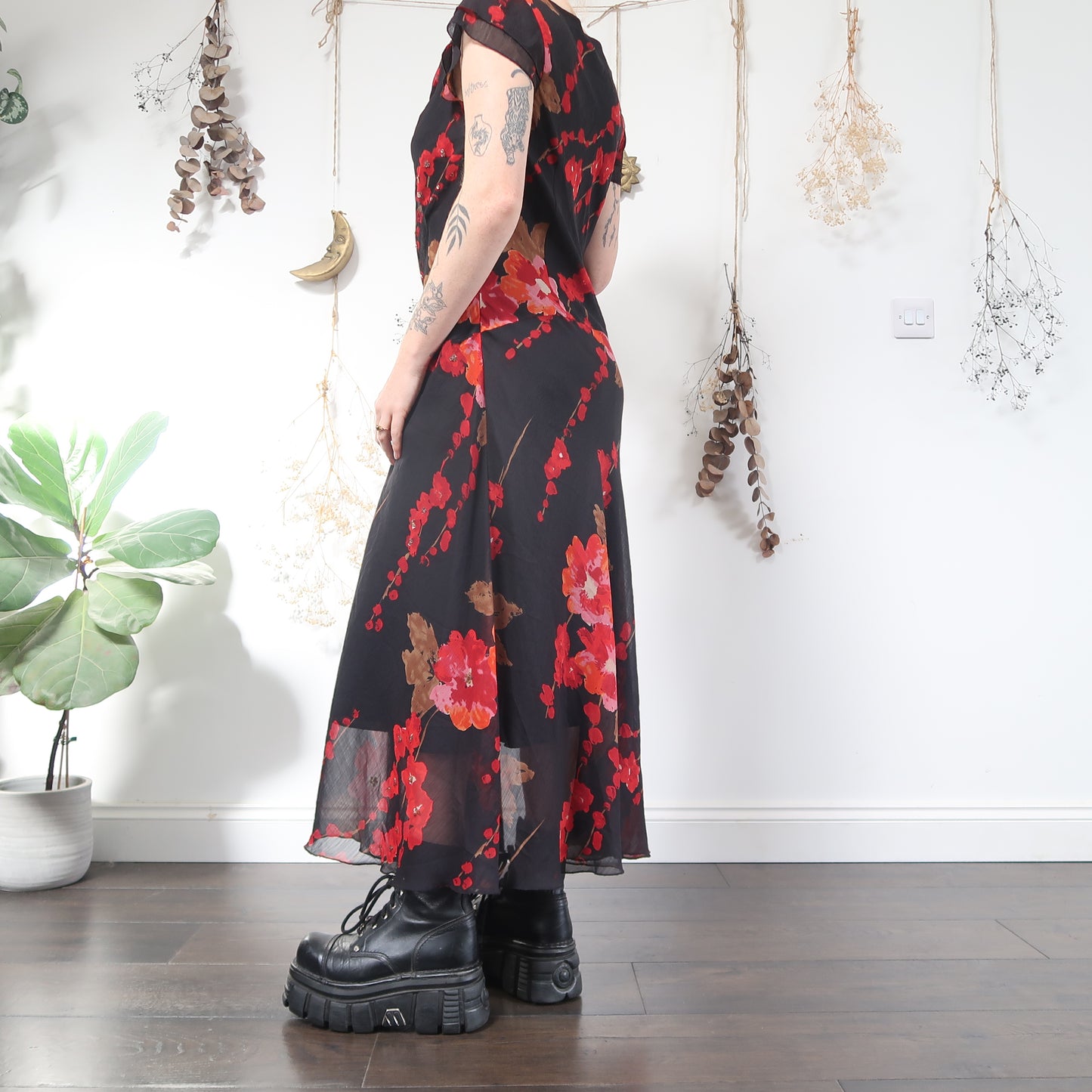 Black red floral dress - size M
