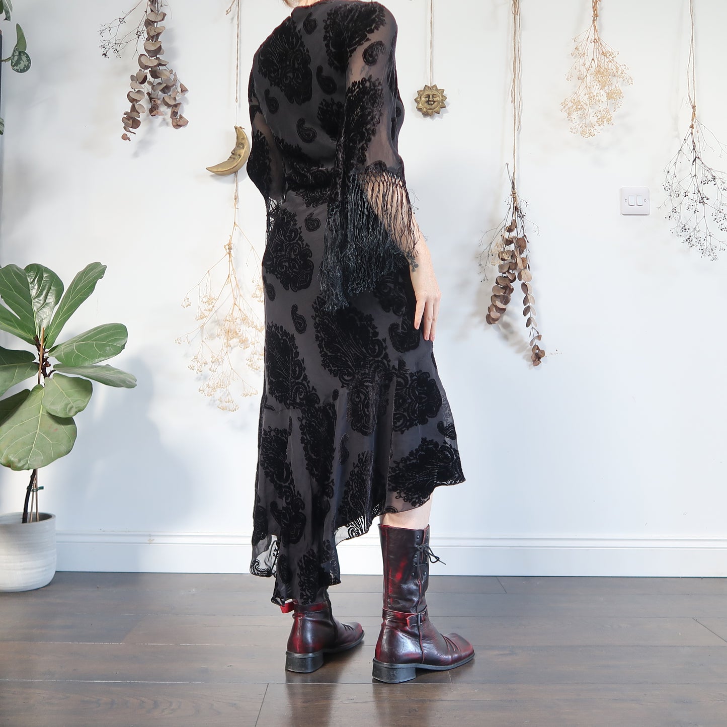 Black velvet dress - size M