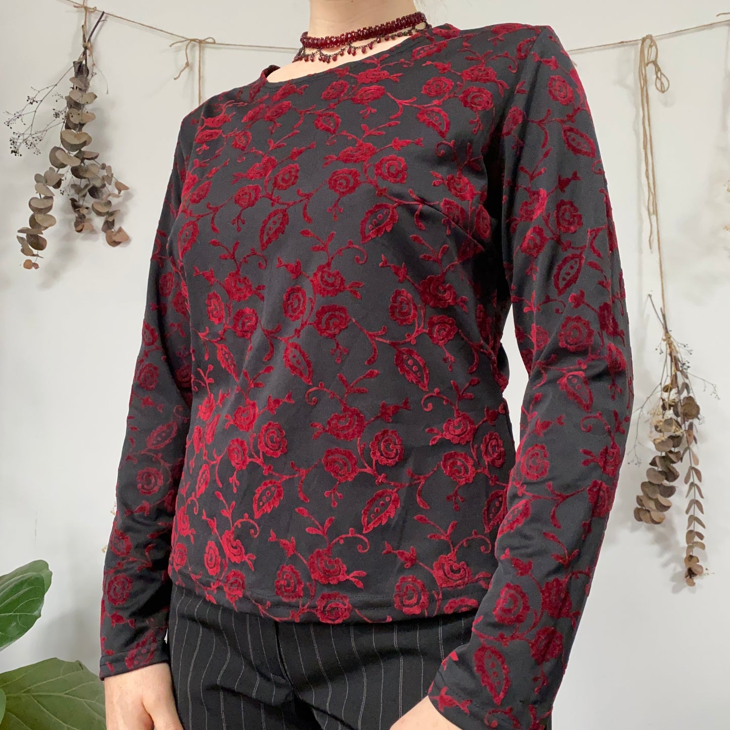 Velvet embossed top - size L