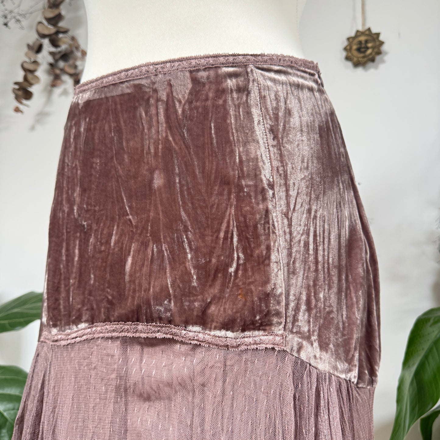 Dusky pink skirt - size M