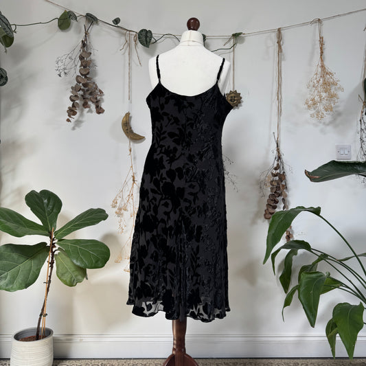 Black velvet dress - size L