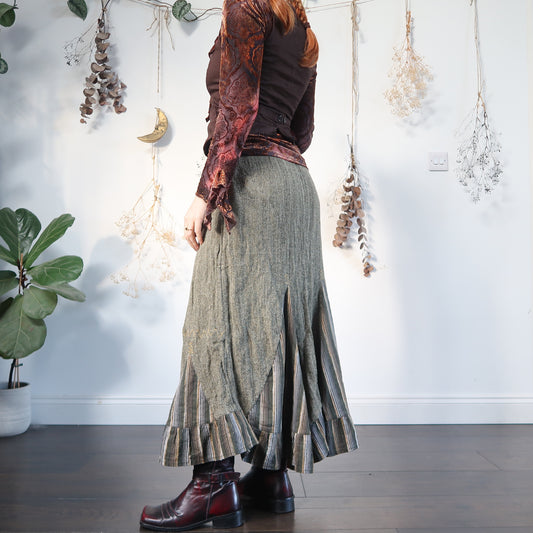 Green wool skirt - size M/L