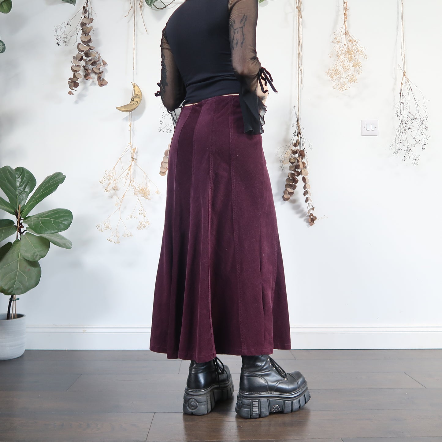 Purple cord skirt - size M/L