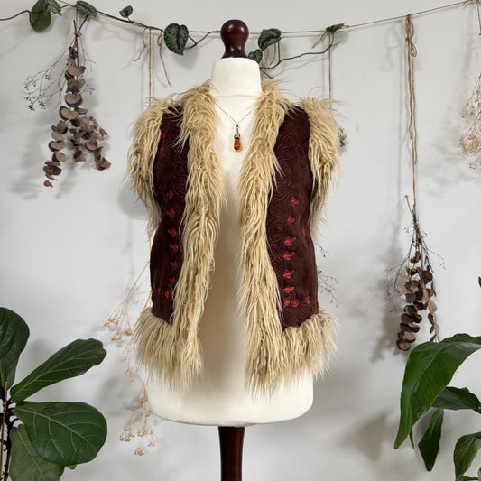 Embroidered waistcoat - size M