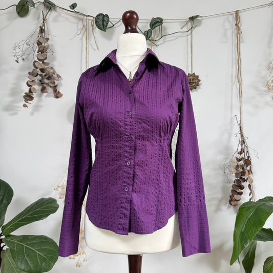 Purple shirt - size M