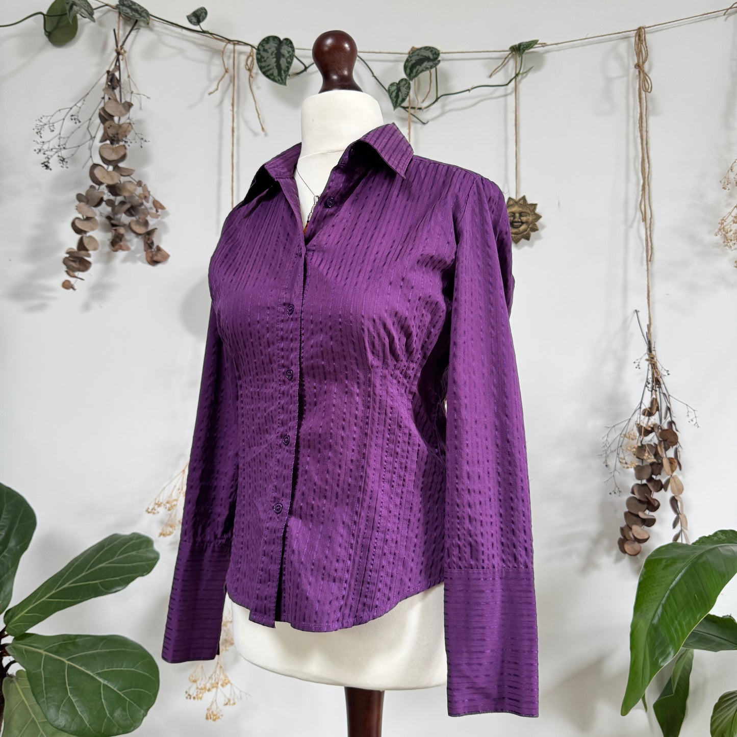 Purple shirt - size M