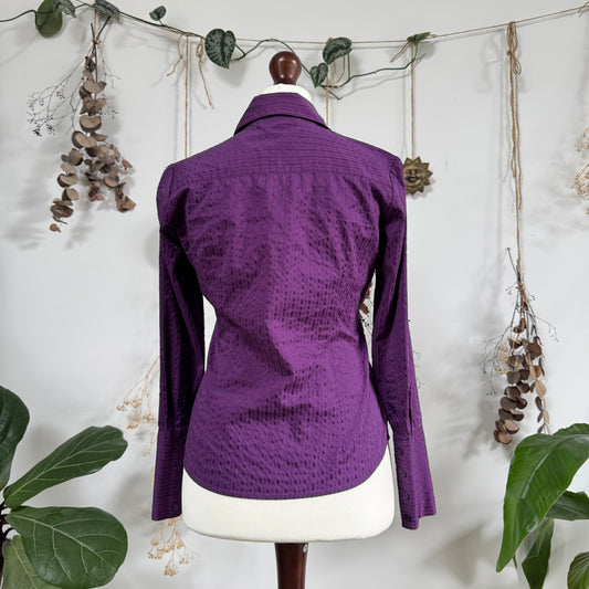Purple shirt - size M