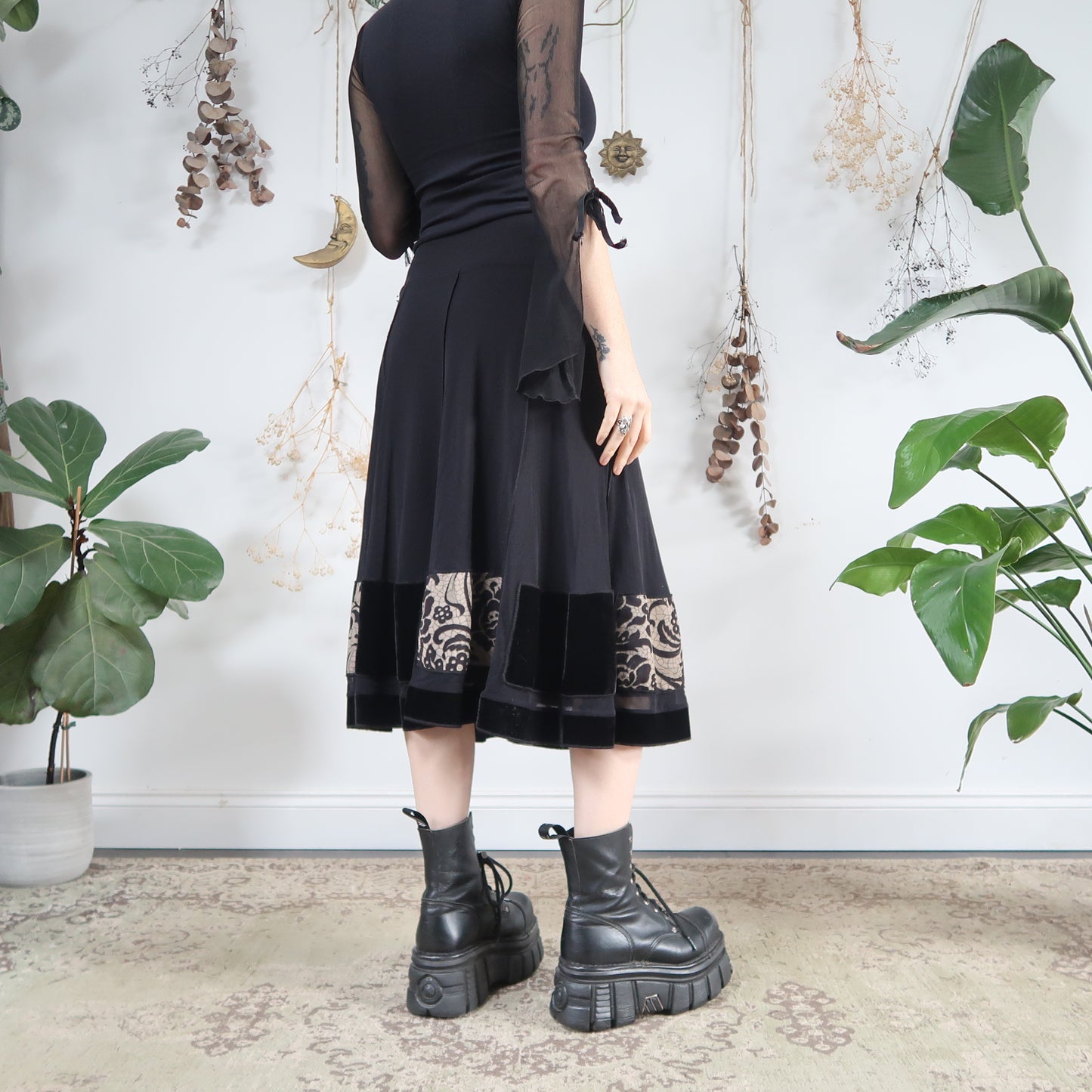 Black mesh skirt - size S