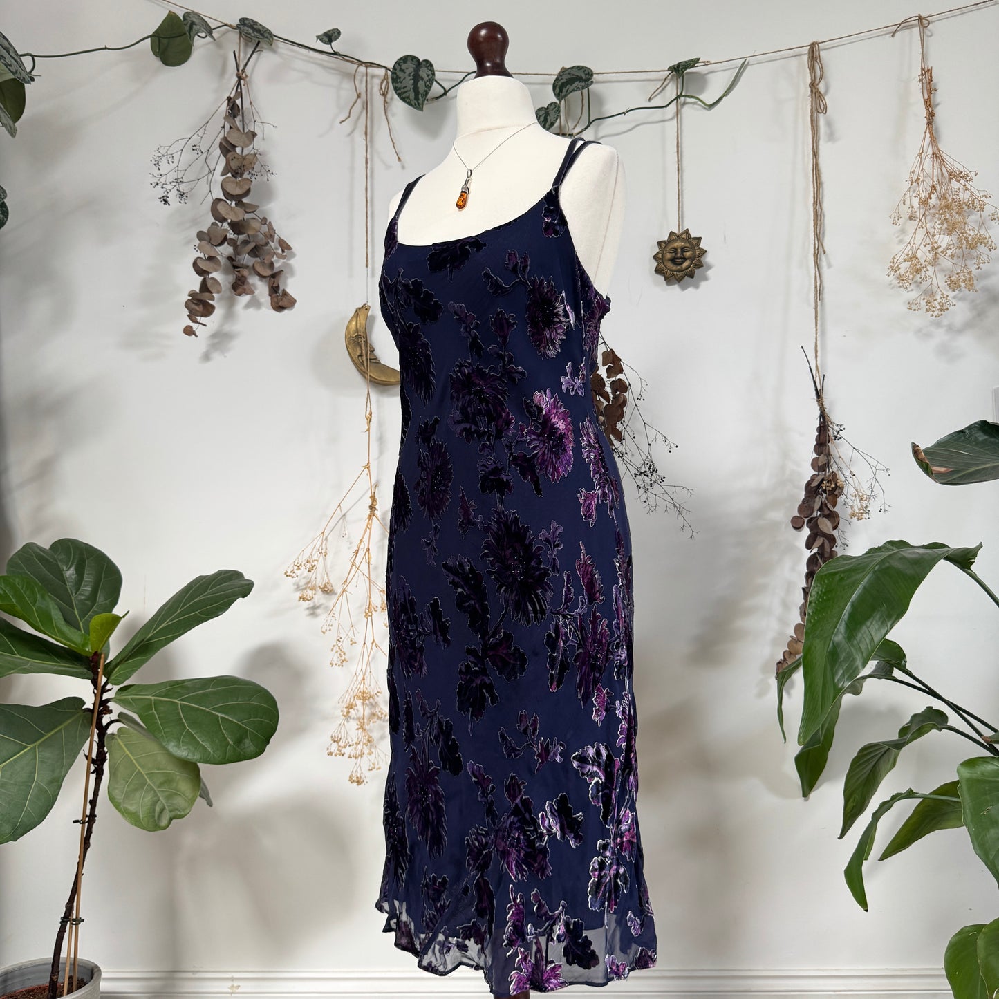 Purple floral velvet dress - size M/L