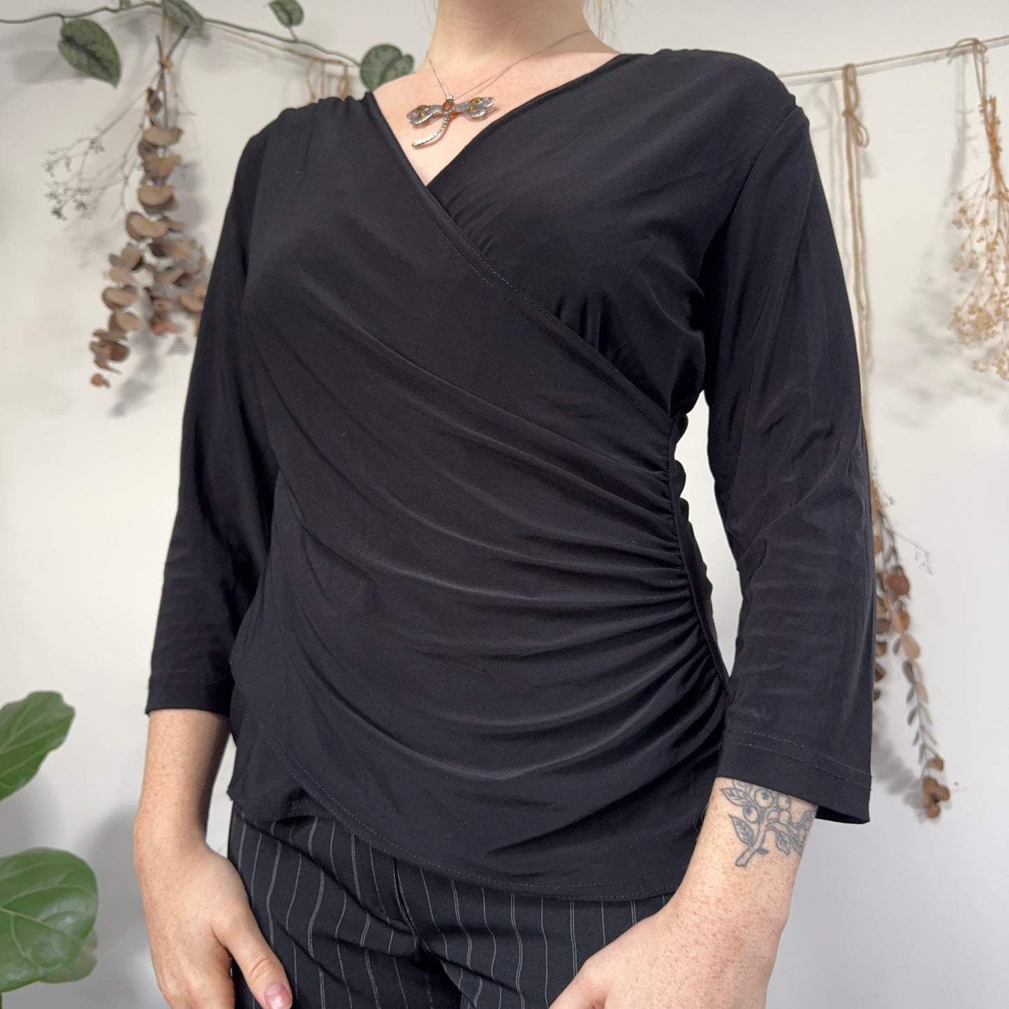 Slinky black top - size L