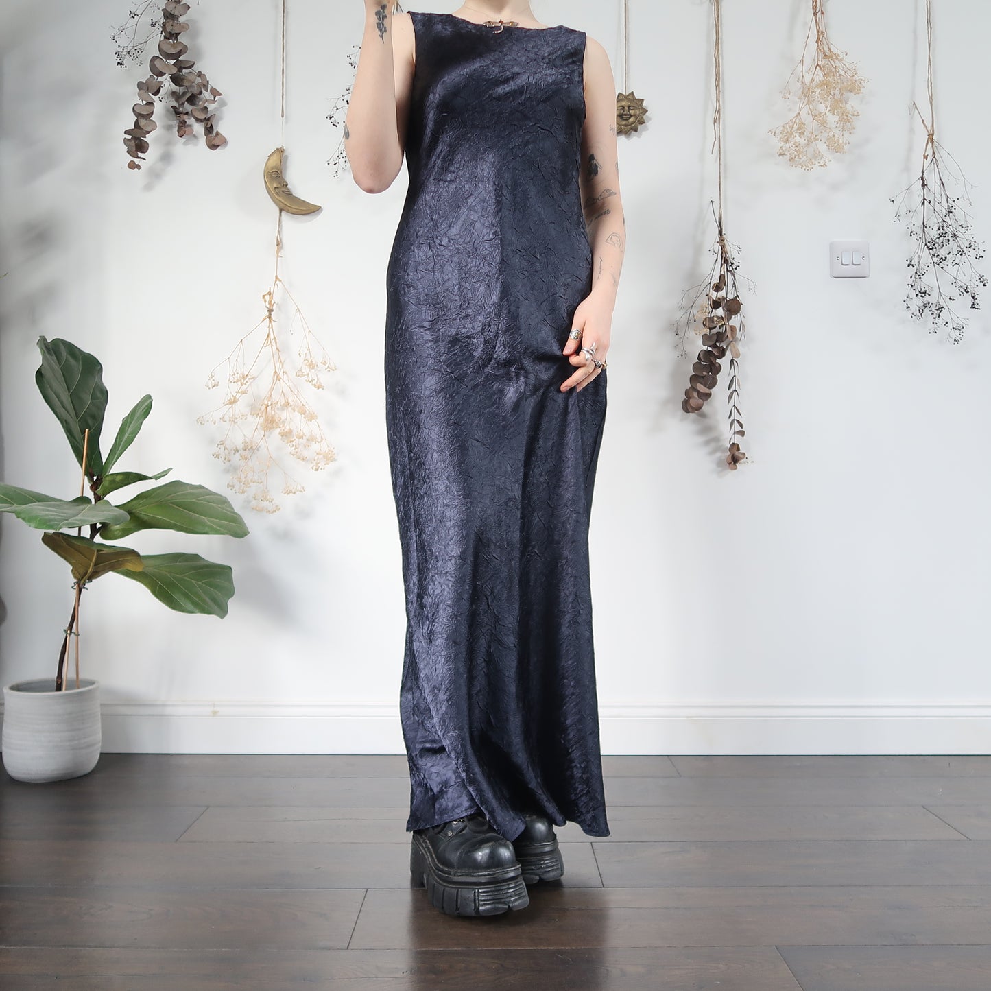 Crinkle dress - size L