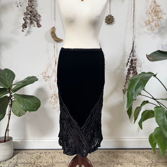 Black velvet skirt - size M