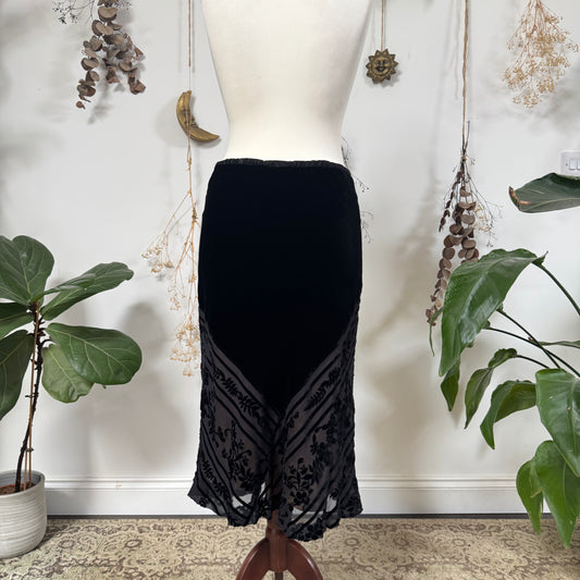 Black velvet skirt - size M