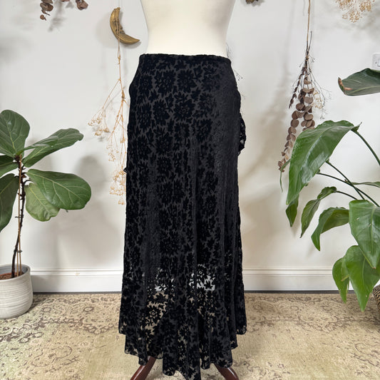 Black velvet skirt - size M