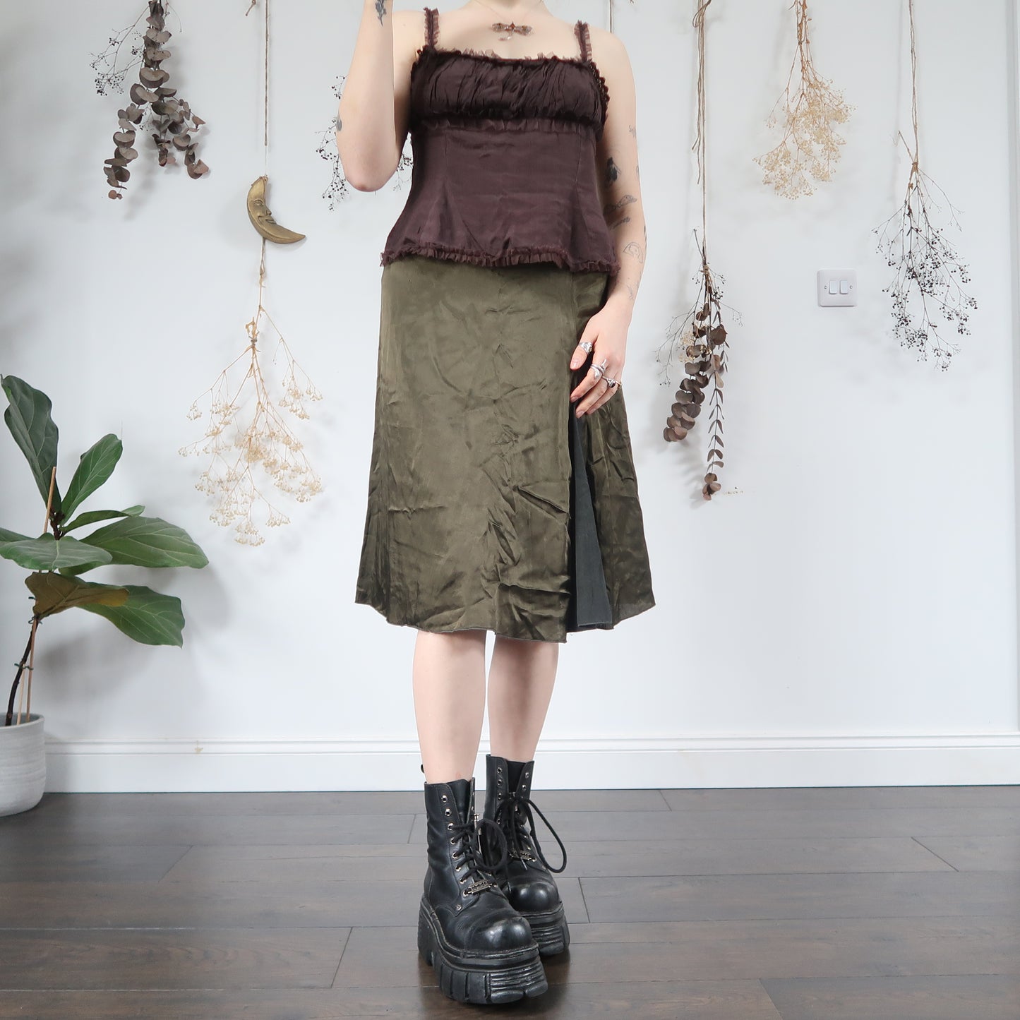 Khaki skirt - size M