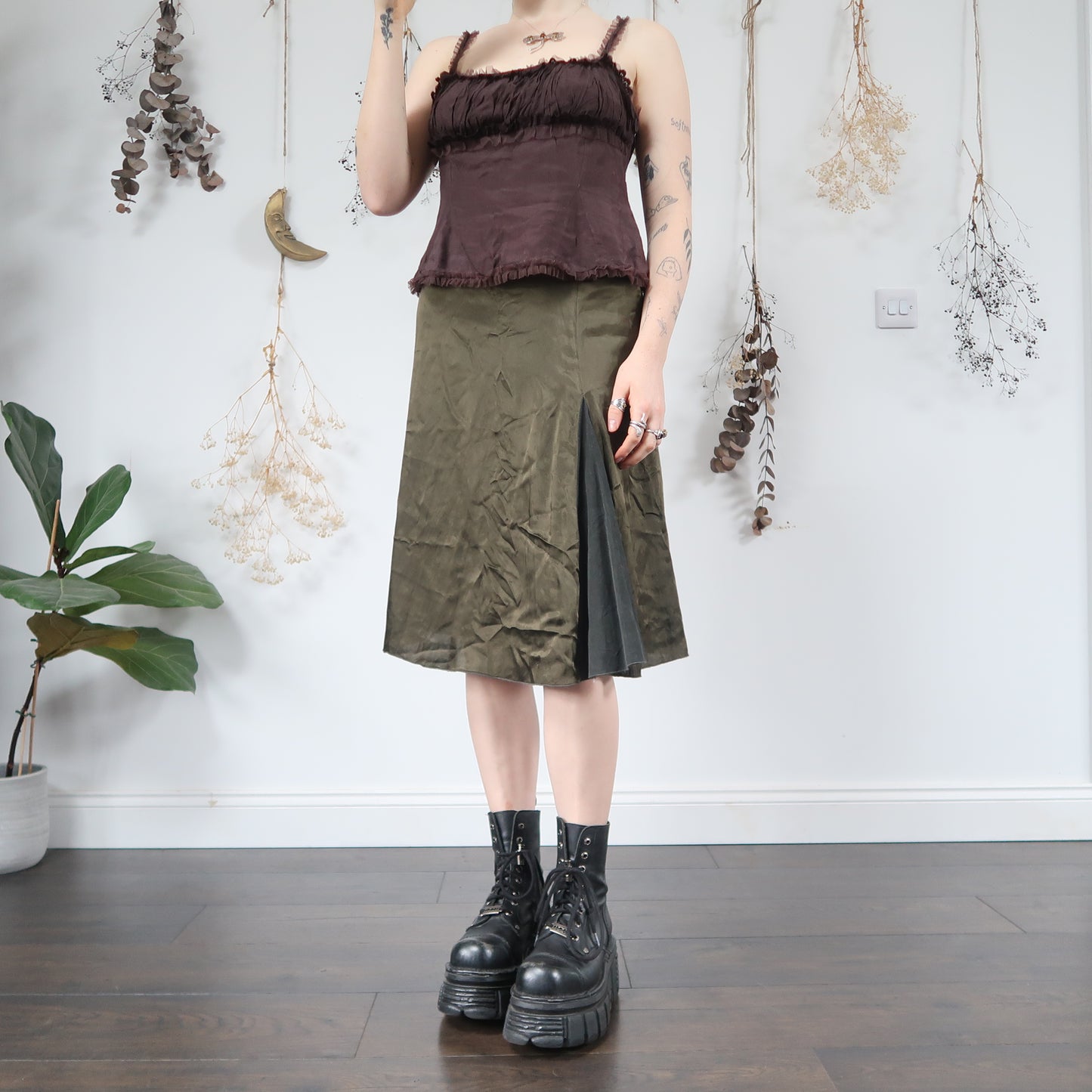 Khaki skirt - size M