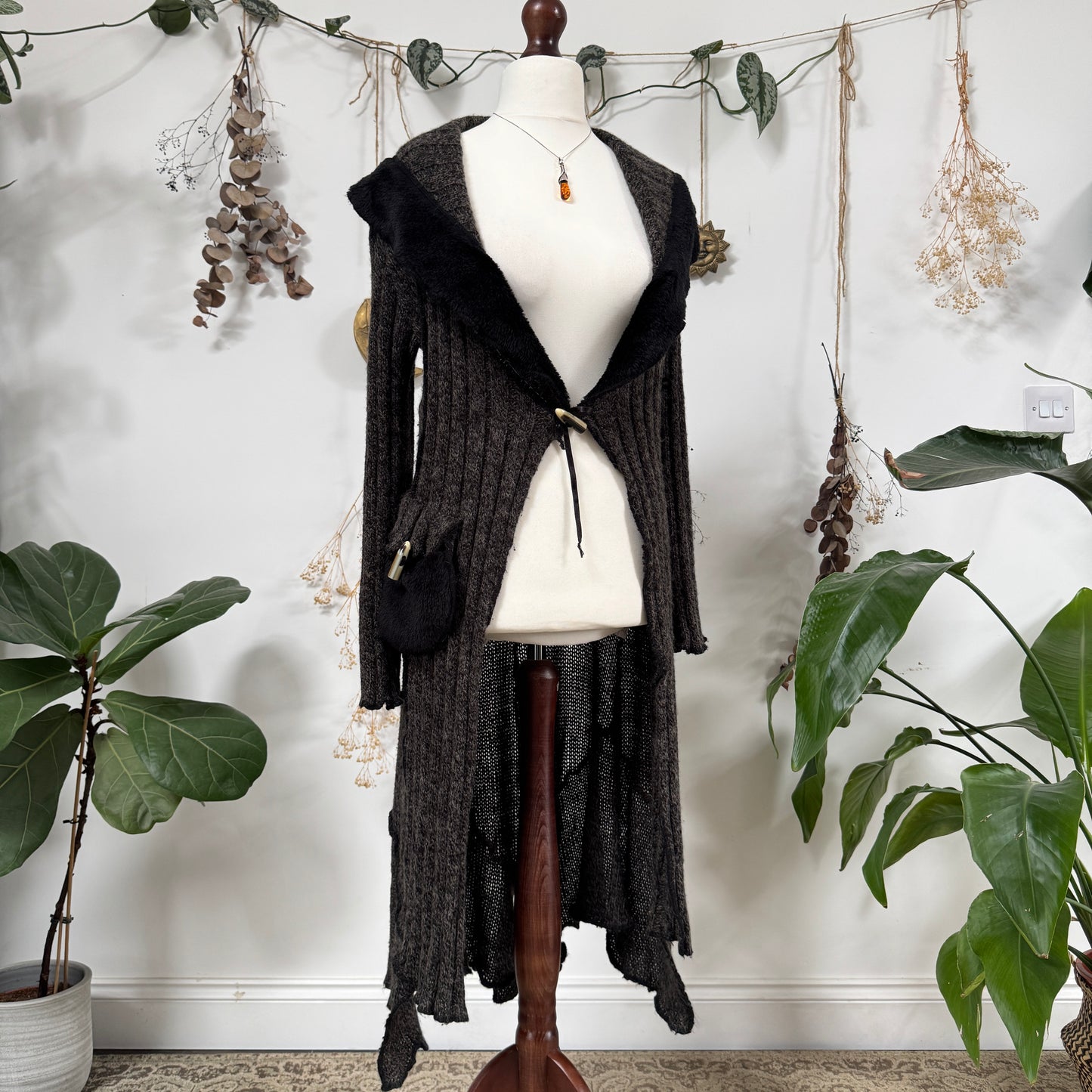 Grey knit cardigan - size M