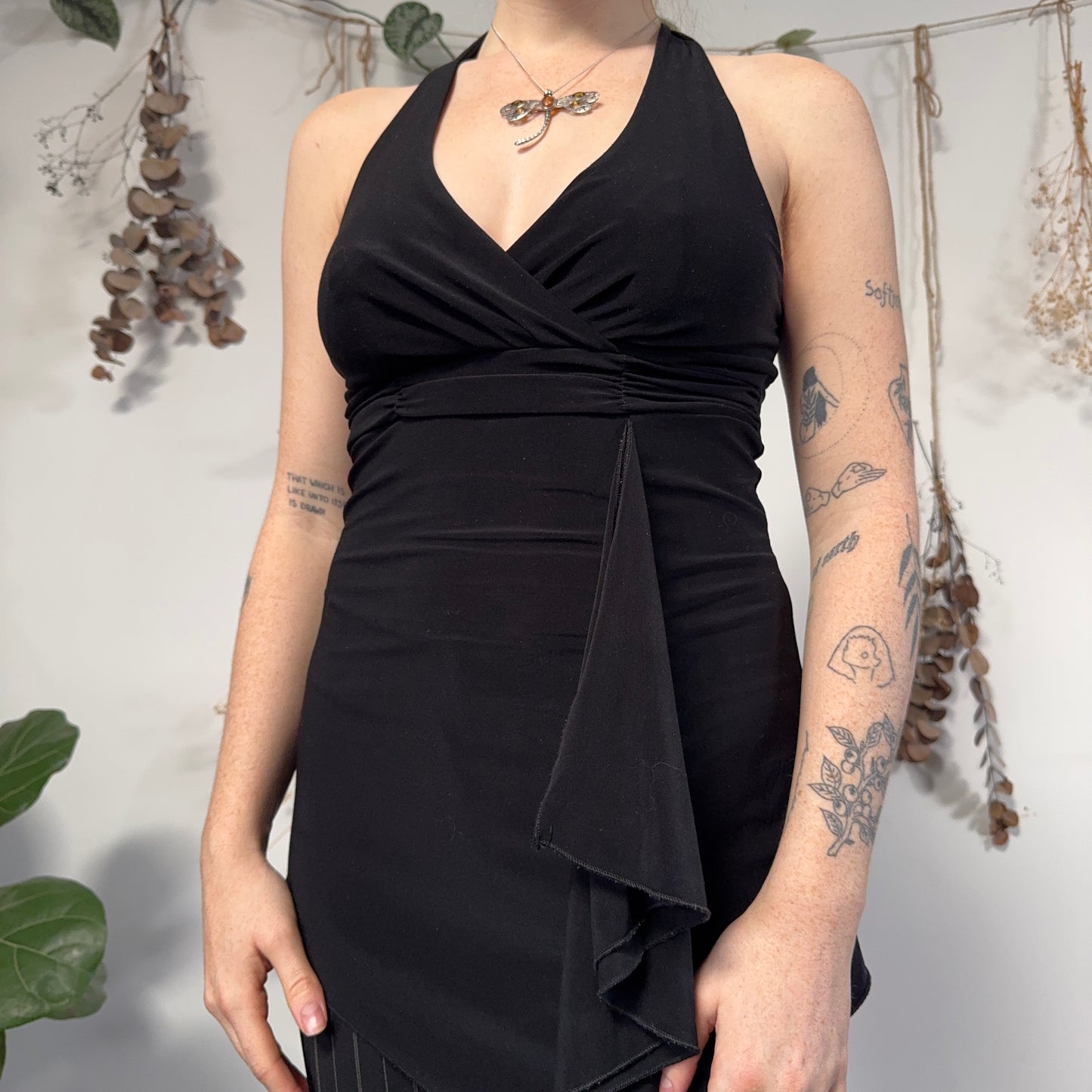 Black slinky halter top - size S/M