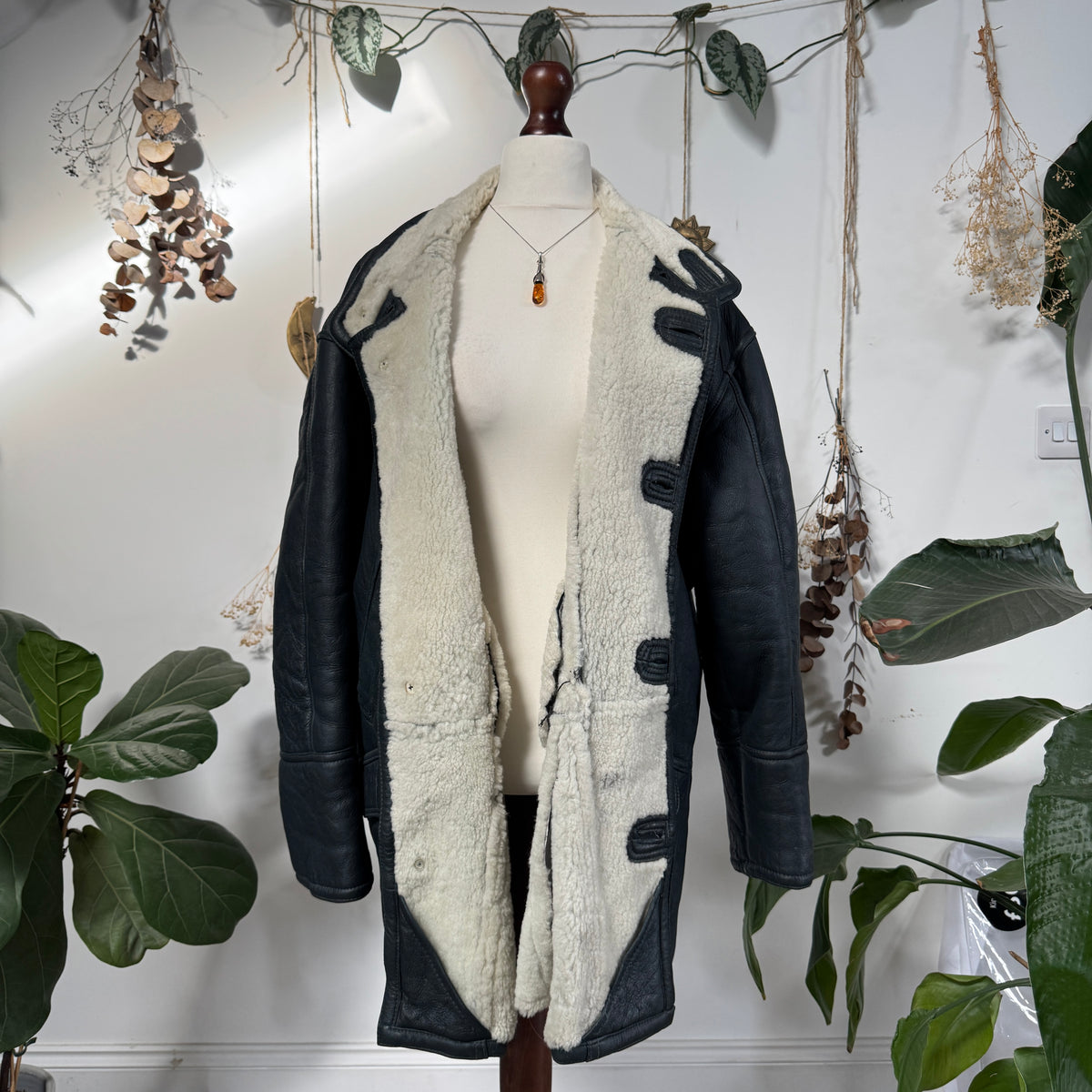 Sheepskin coat - size XL/XXL