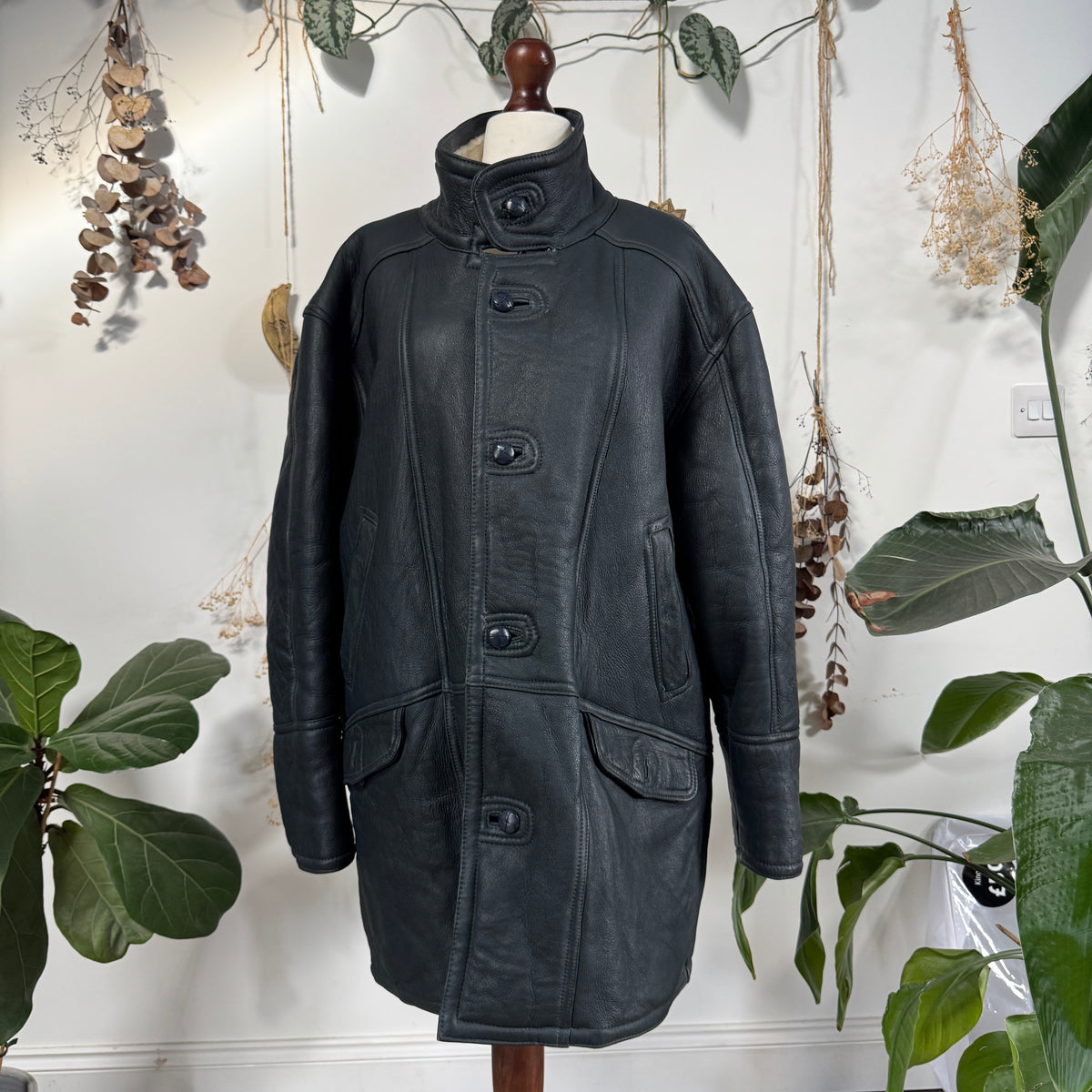 Sheepskin coat - size XL/XXL