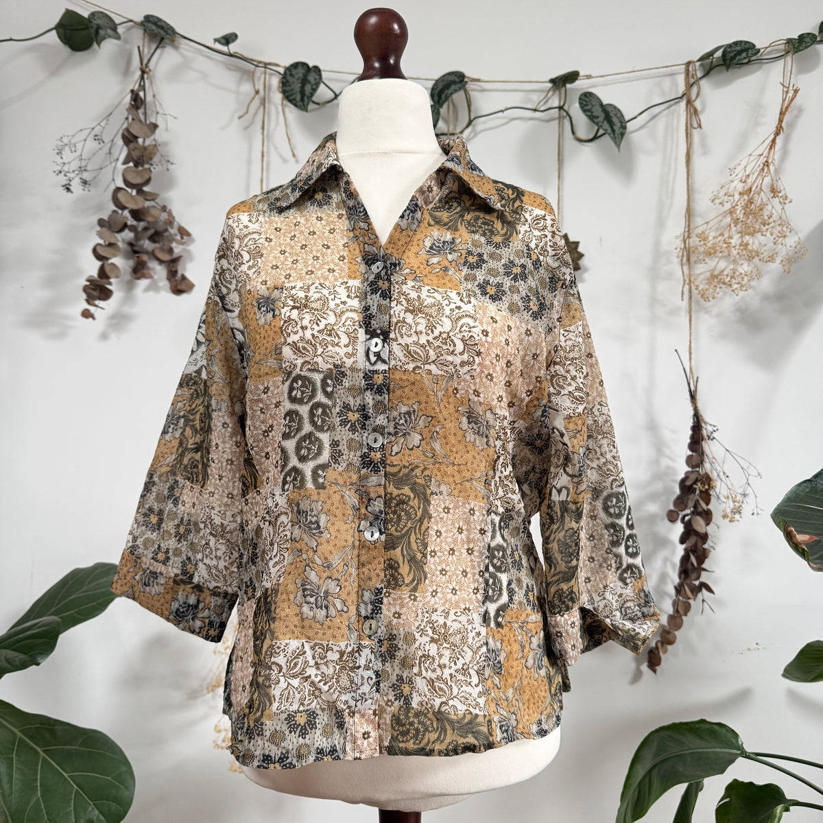 Patchwork shirt - size M/L