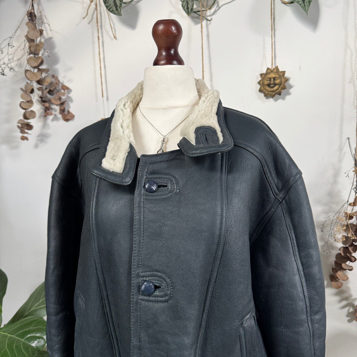 Sheepskin coat - size XL/XXL