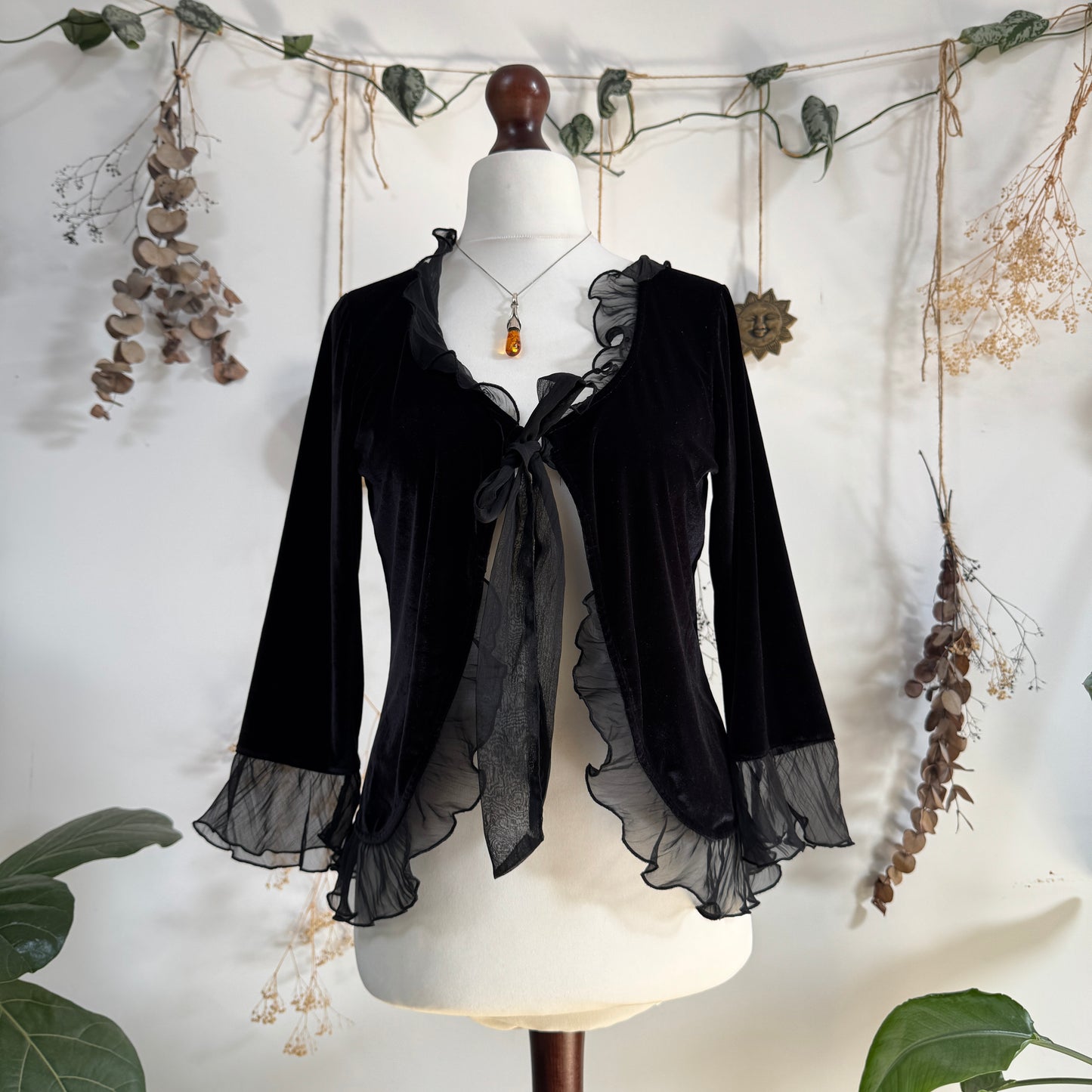 Black velvet top - size M