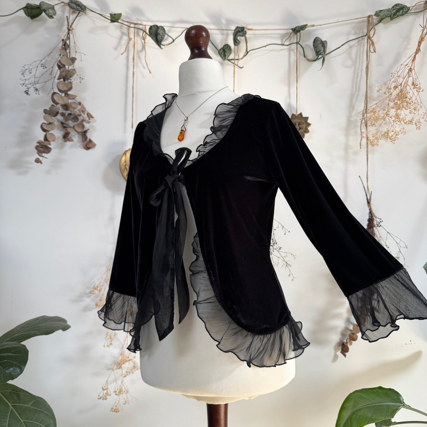 Black velvet top - size M