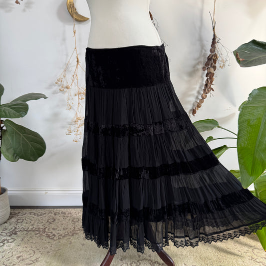 Black tiered skirt - size L