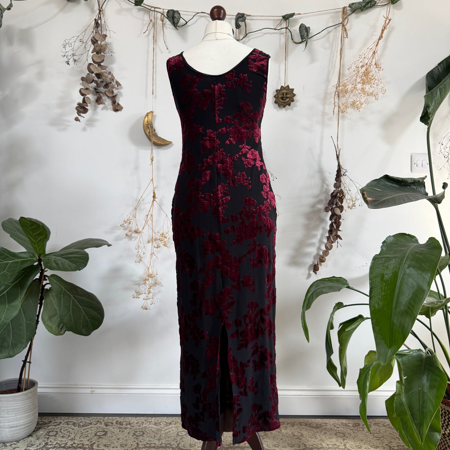 Velvet embossed dress - size