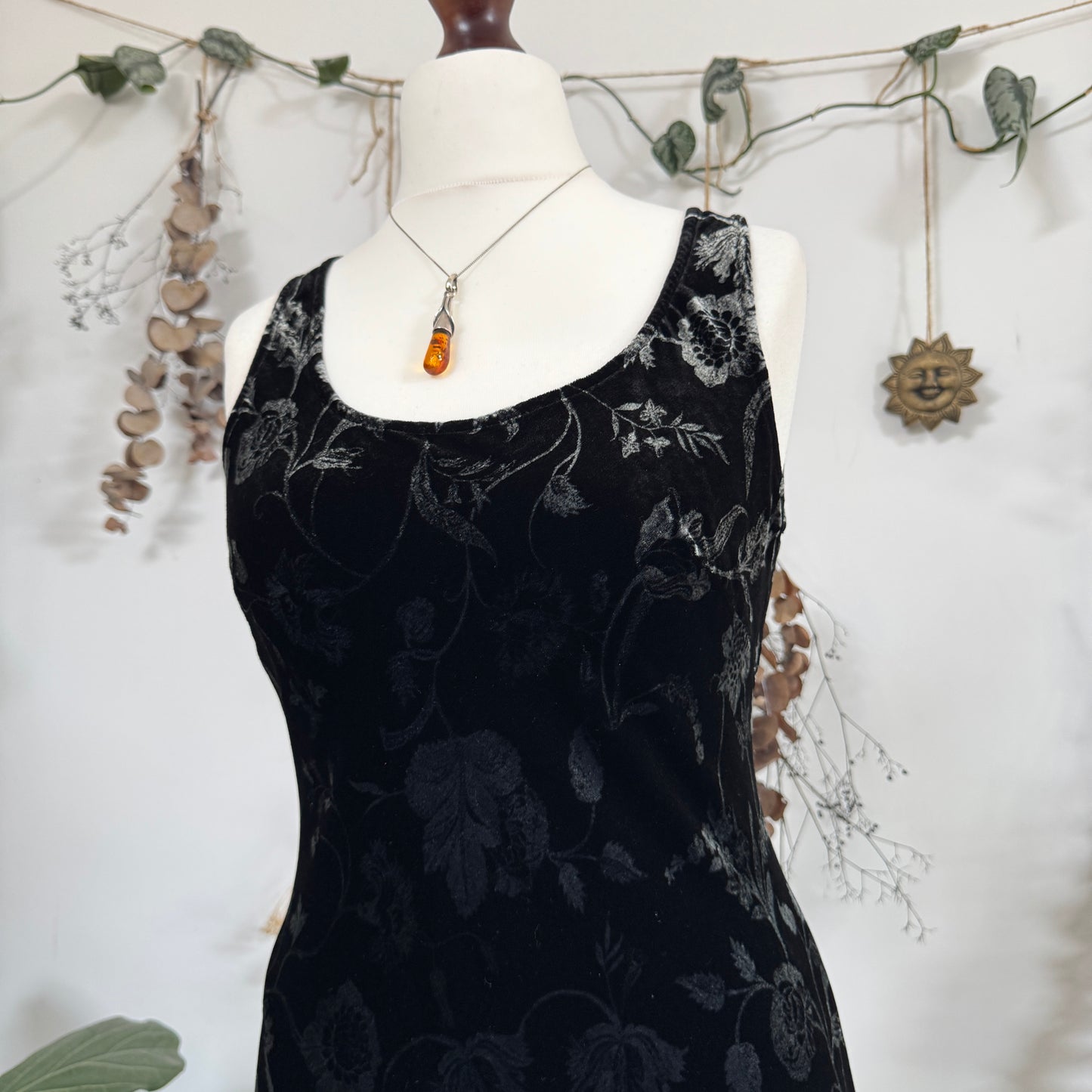 Floral velvet dress - size M