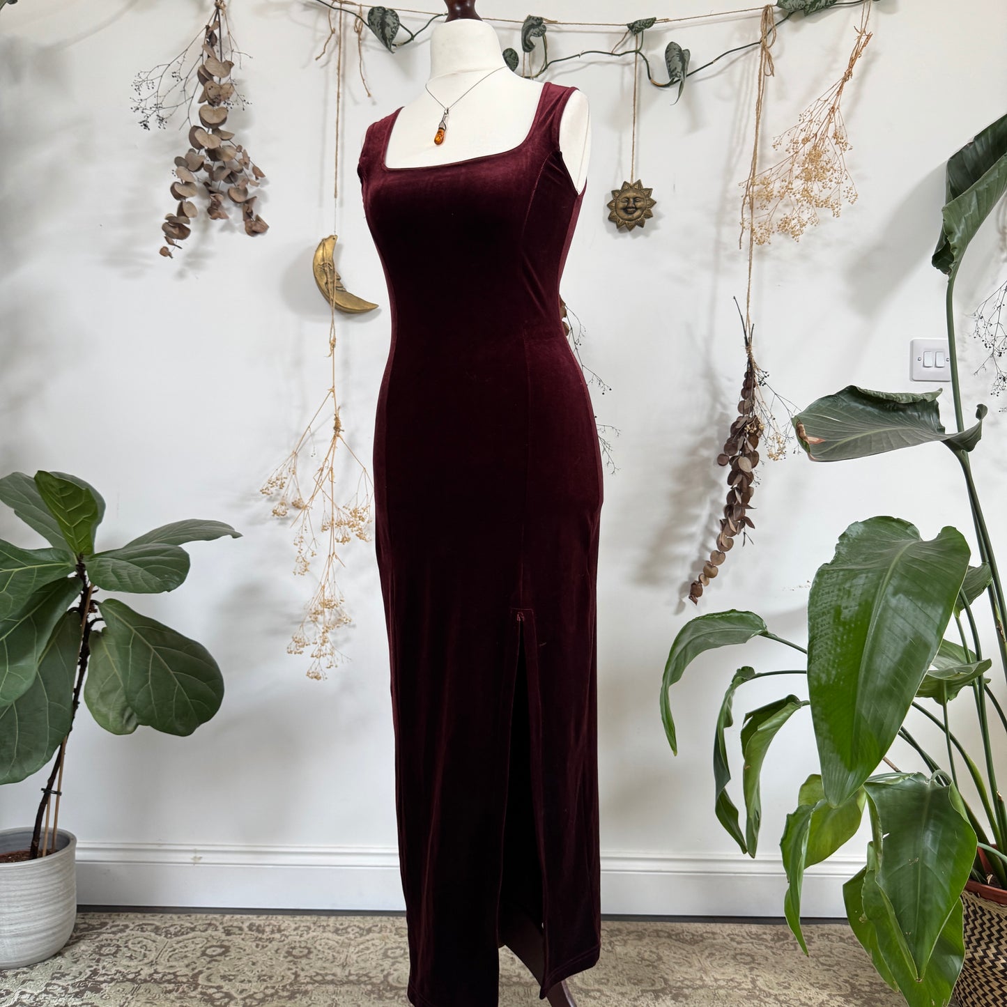 Burgundy velvet dress - size S/M
