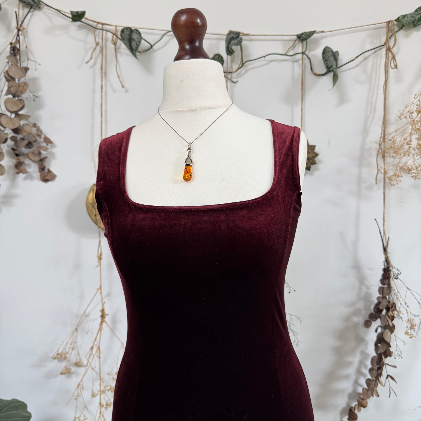 Burgundy velvet dress - size S/M