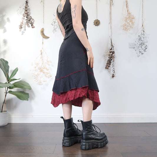 Black and red archive skirt - size S