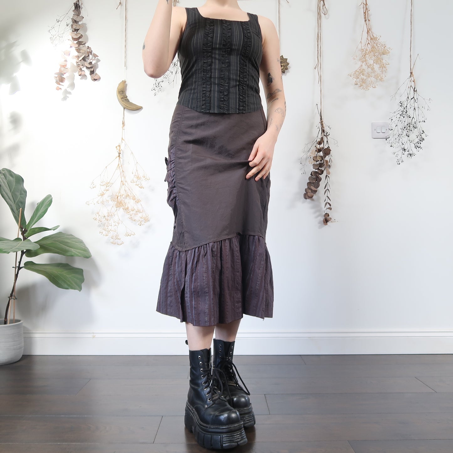 Brown archive skirt - size S