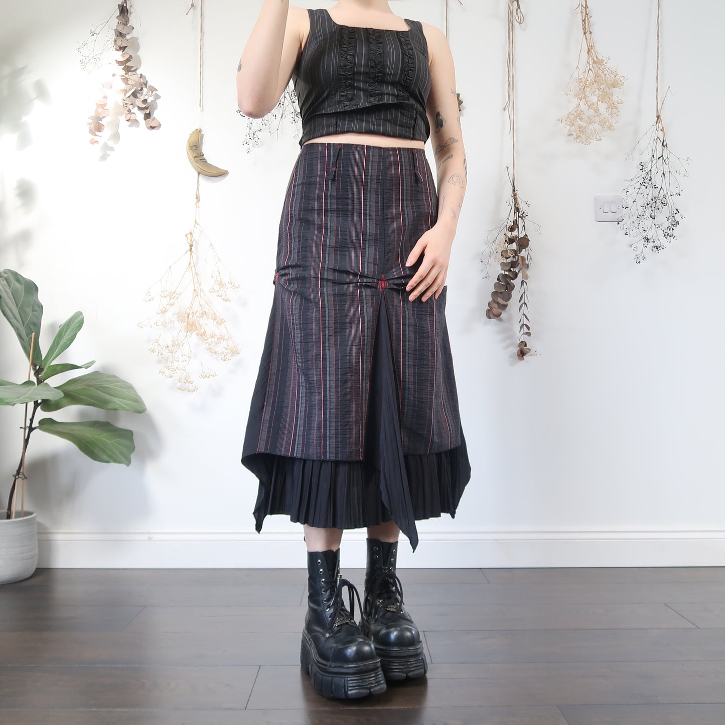 Pinstripe archive skirt - size M