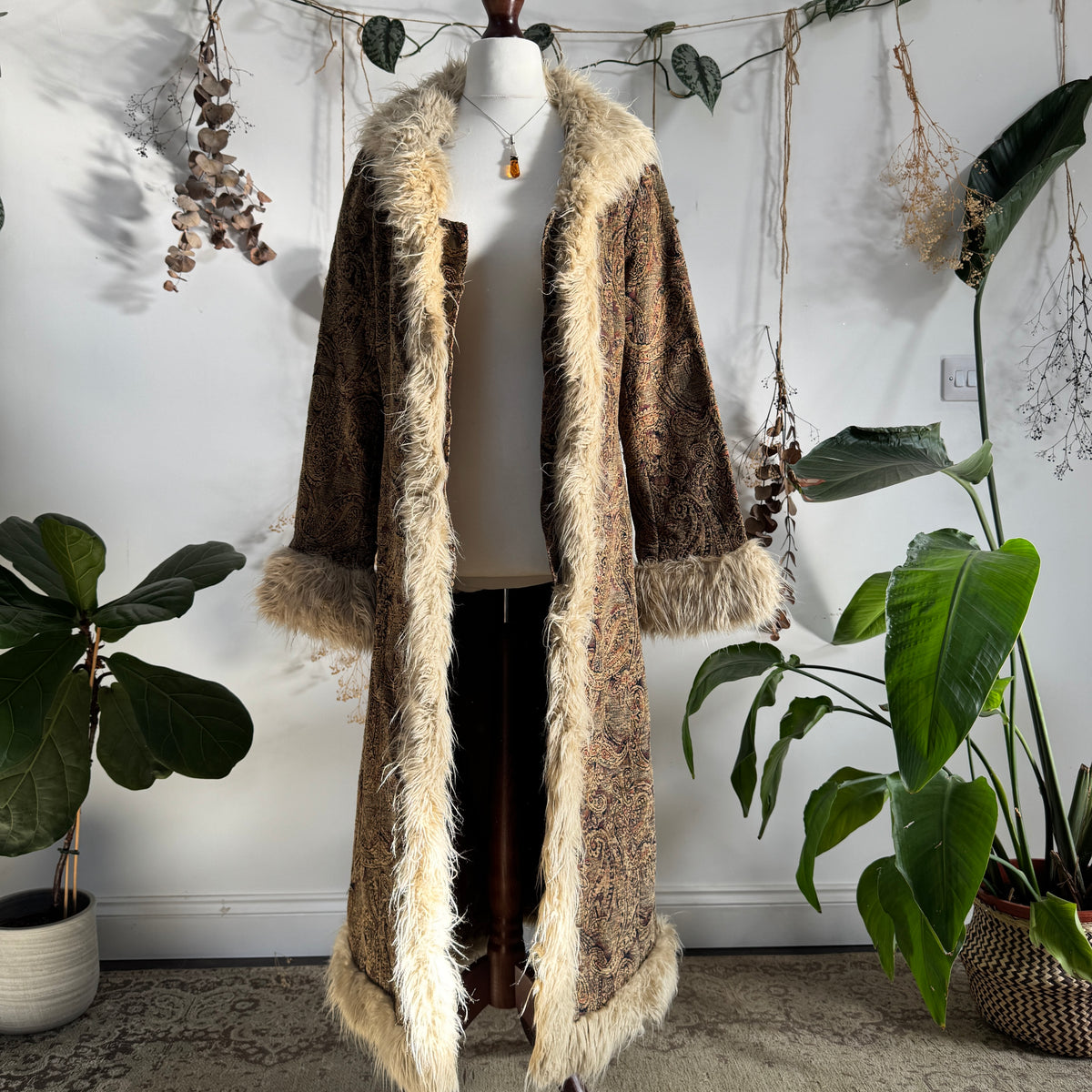 Tapestry afghan coat - size M/L