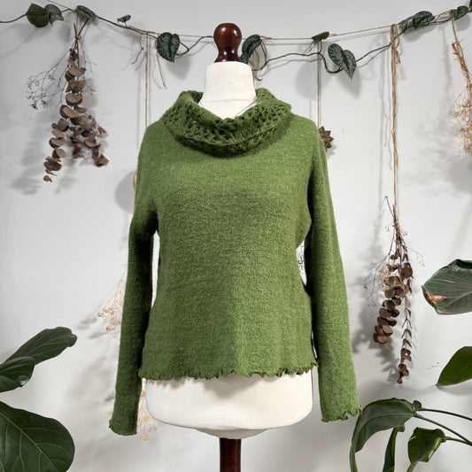Green knit jumper - size M/L