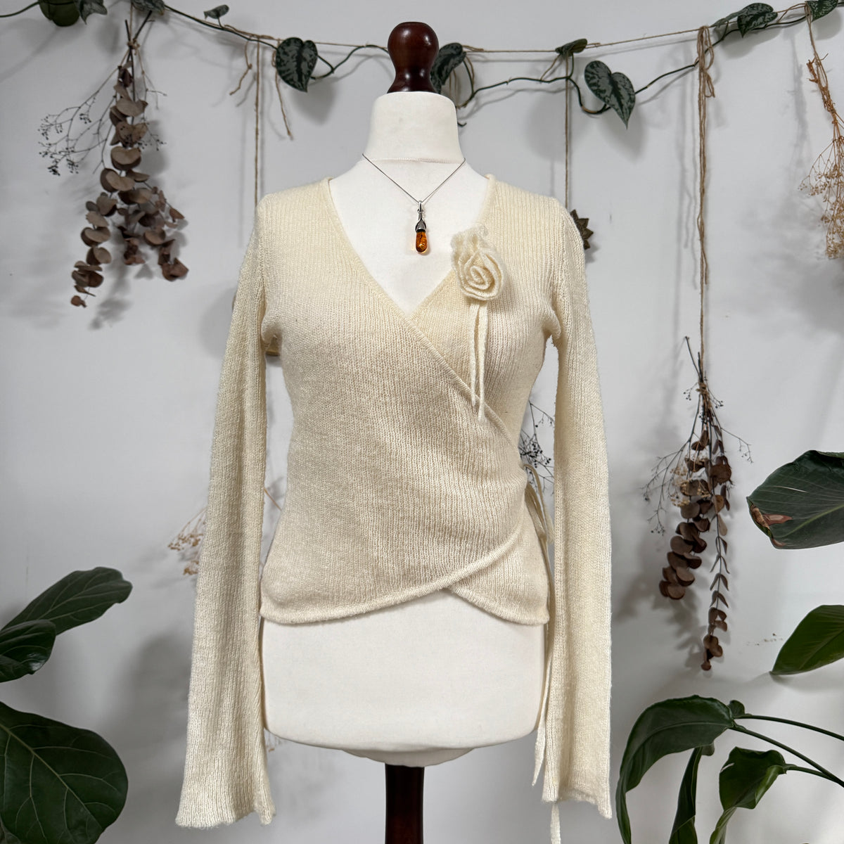 Cream knit wrap top - size M/L