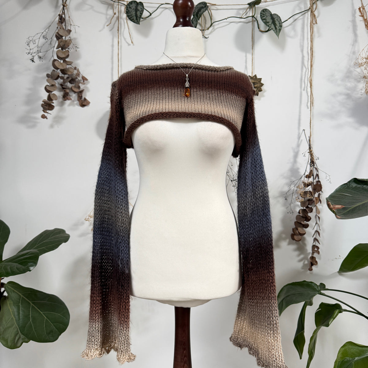 Knit cropped shrug - size S