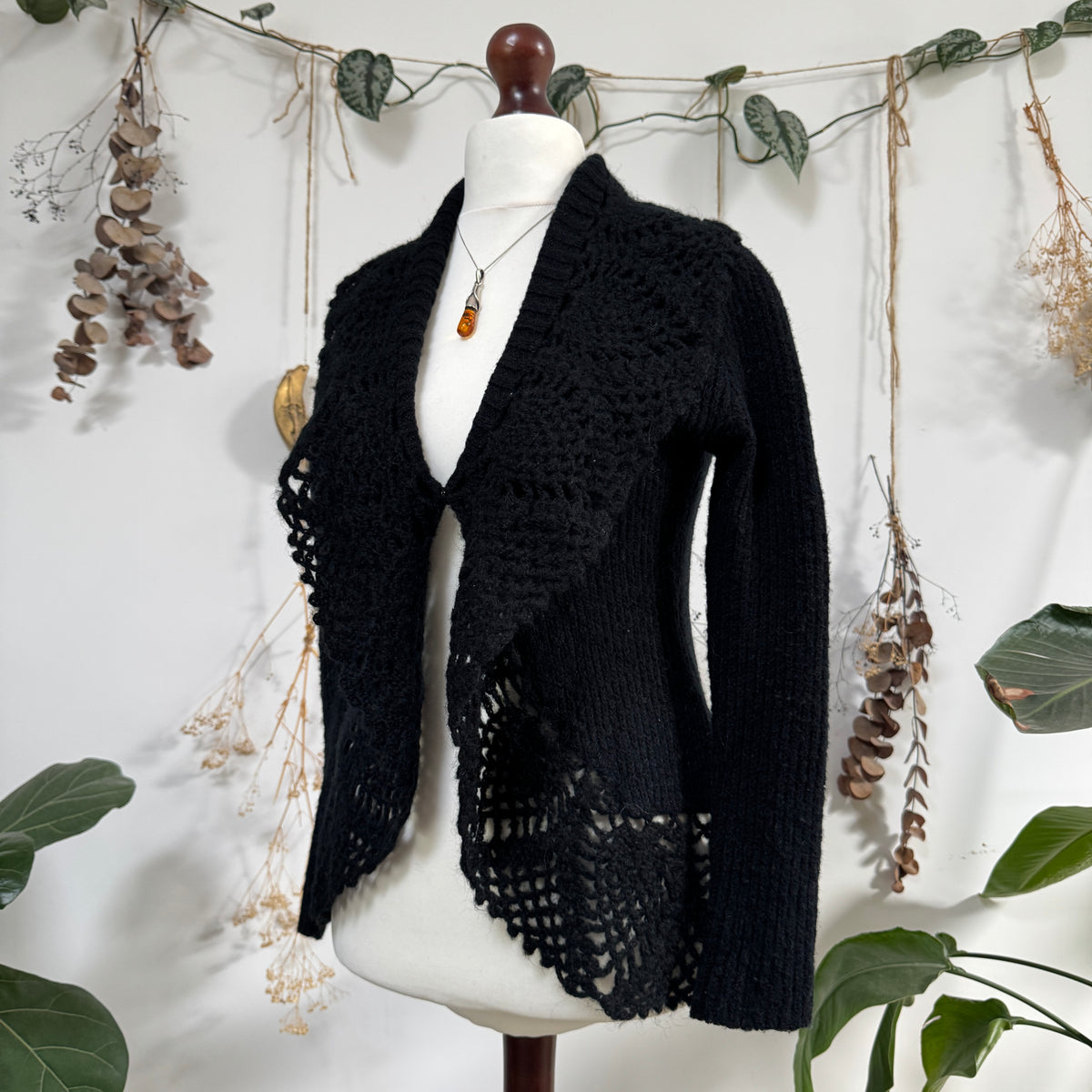 Black knit cardigan - size M/L