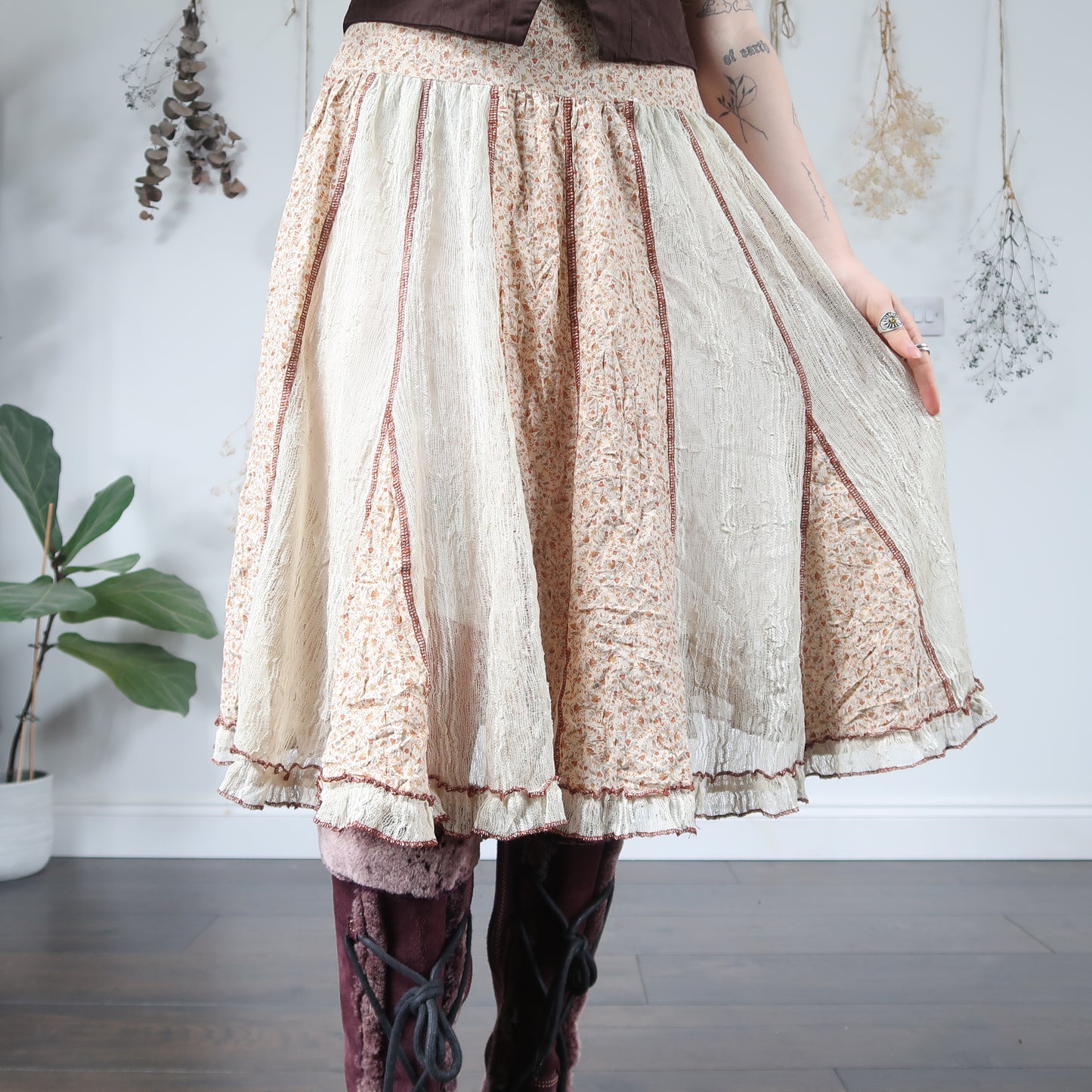 Earthy floral skirt - size S/M