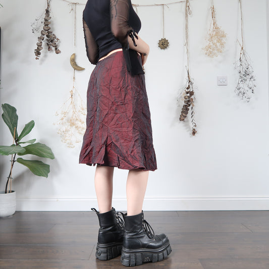Red midi skirt - size L