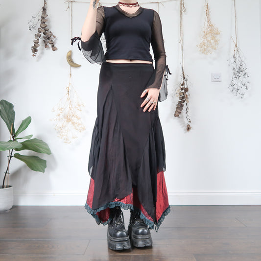 Black and red gothic skirt - size M