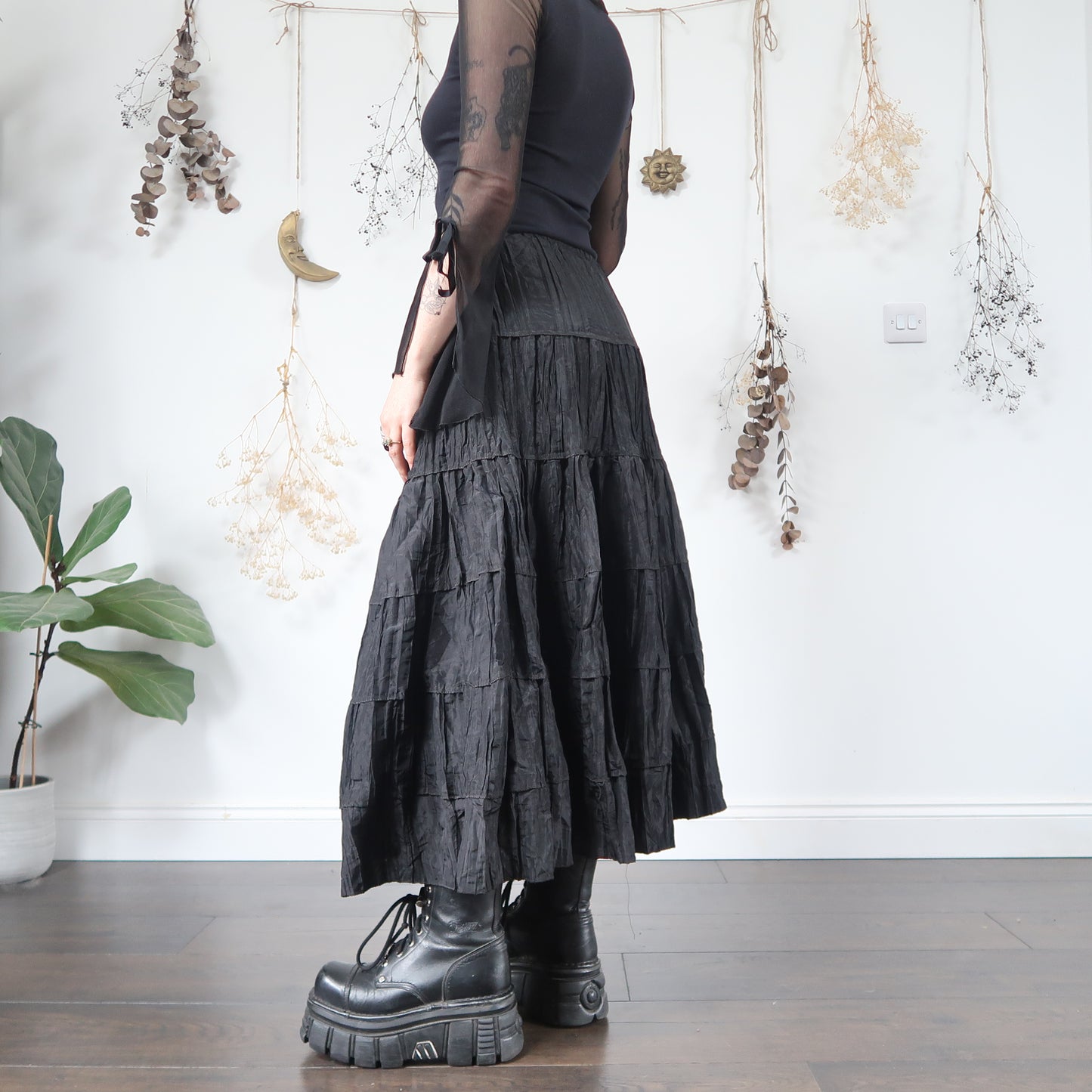 Black tiered skirt - size S/M
