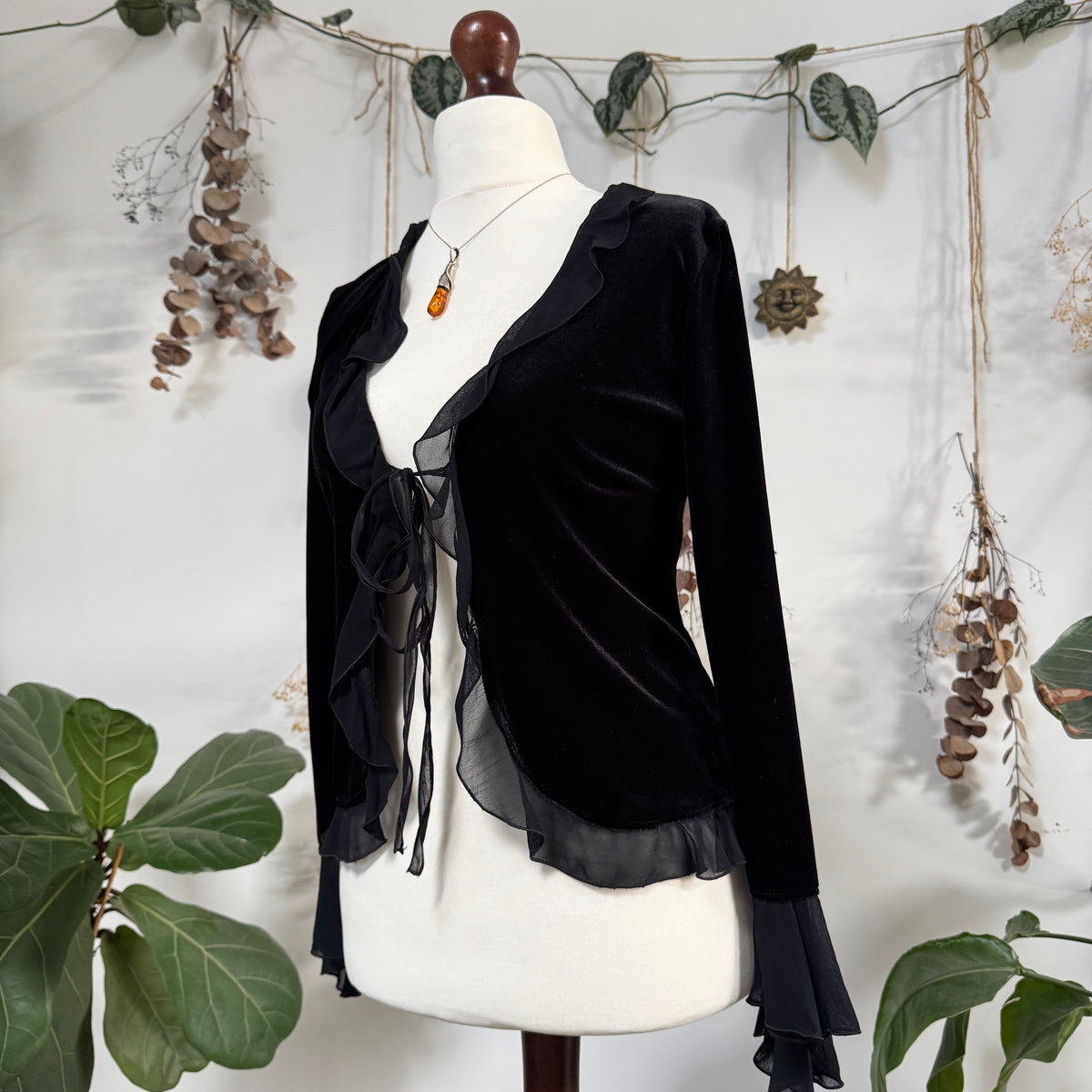 Black velvet top - size M