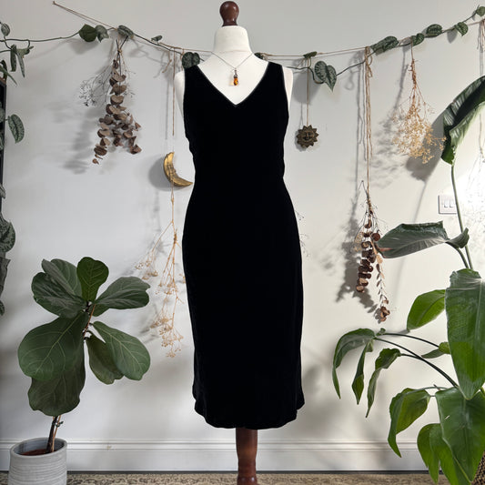 Black velvet dress - size M